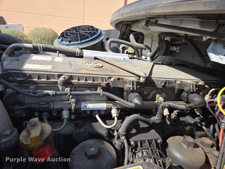 image for item EC0924 2016 Freightliner 11M semi truck