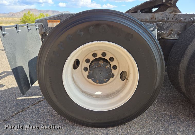 image for item EC0924 2016 Freightliner 11M semi truck