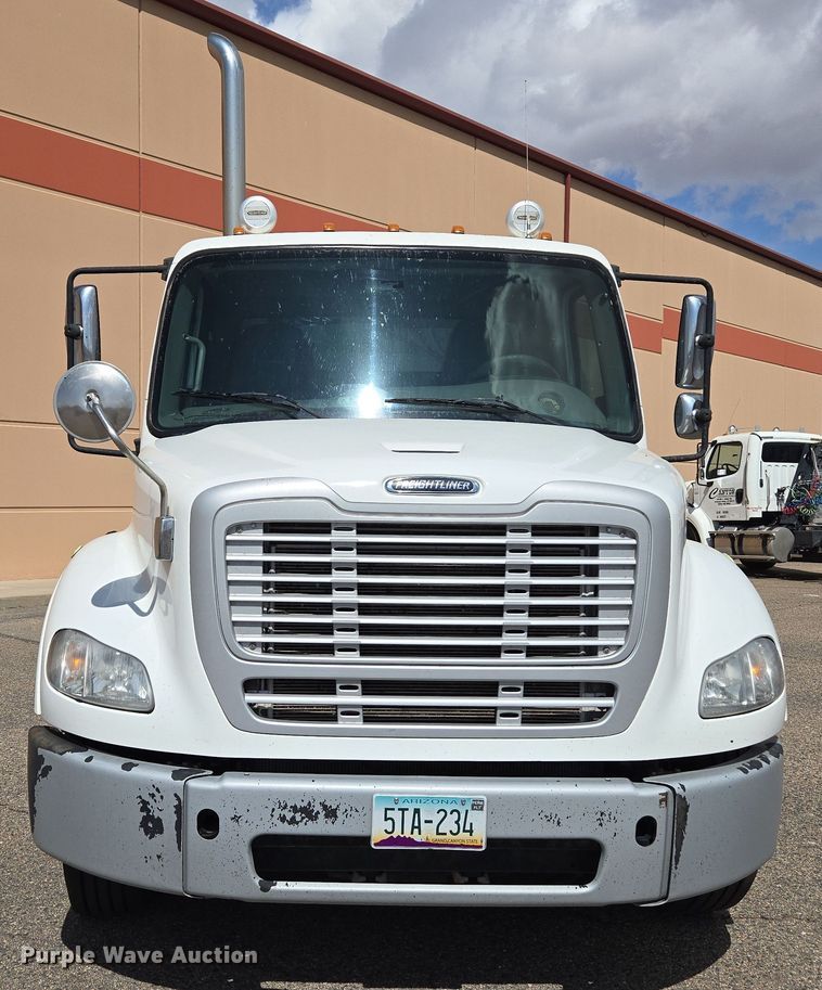 image for item EC0925 2016 Freightliner 11M semi truck