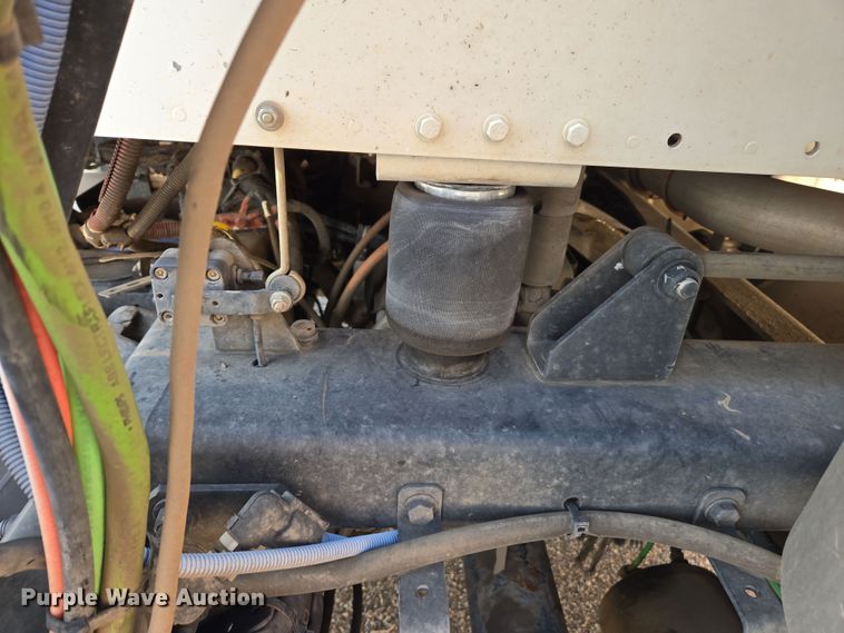 image for item EC0925 2016 Freightliner 11M semi truck