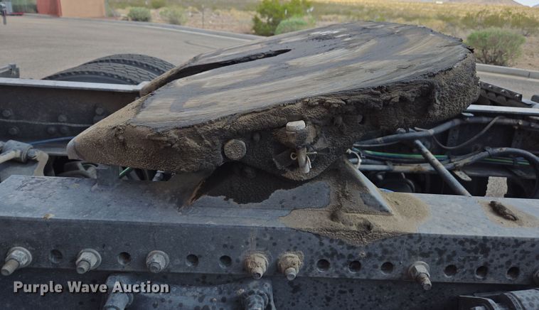 image for item EC0925 2016 Freightliner 11M semi truck