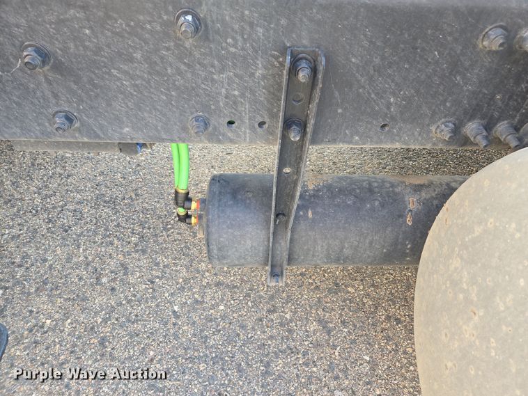 image for item EC0925 2016 Freightliner 11M semi truck