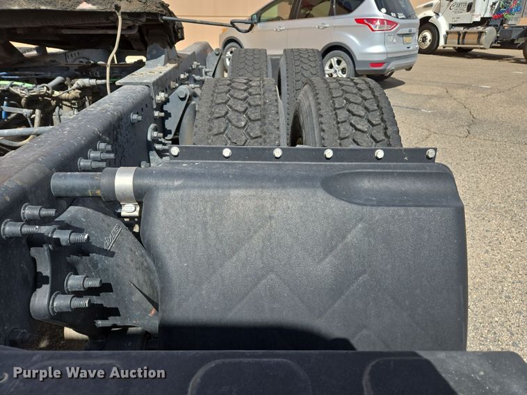 image for item EC0925 2016 Freightliner 11M semi truck