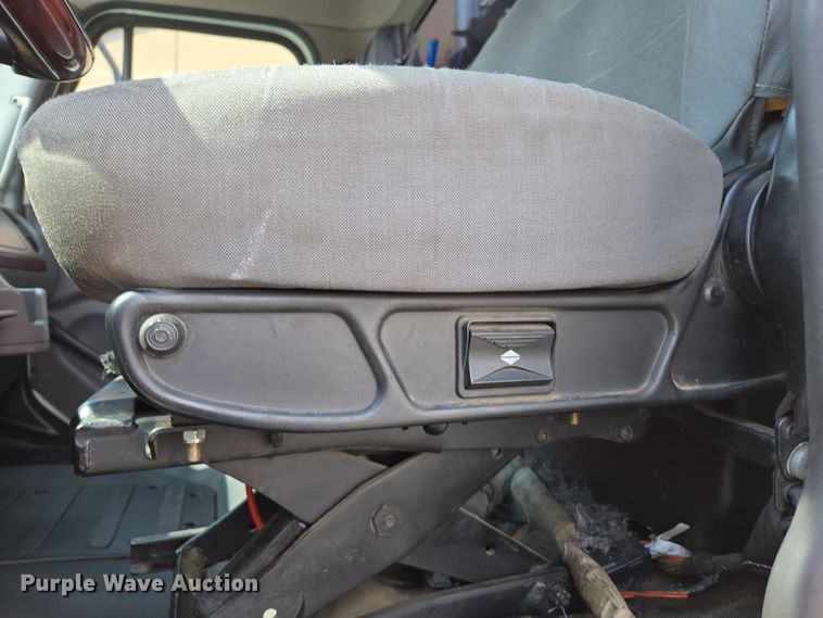 image for item EC0925 2016 Freightliner 11M semi truck