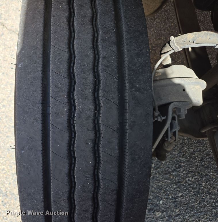 image for item EC0925 2016 Freightliner 11M semi truck