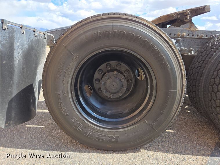 image for item EC0925 2016 Freightliner 11M semi truck