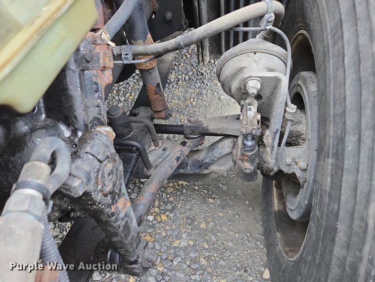 image for item EC4163 2012 Freightliner Cascadia semi truck