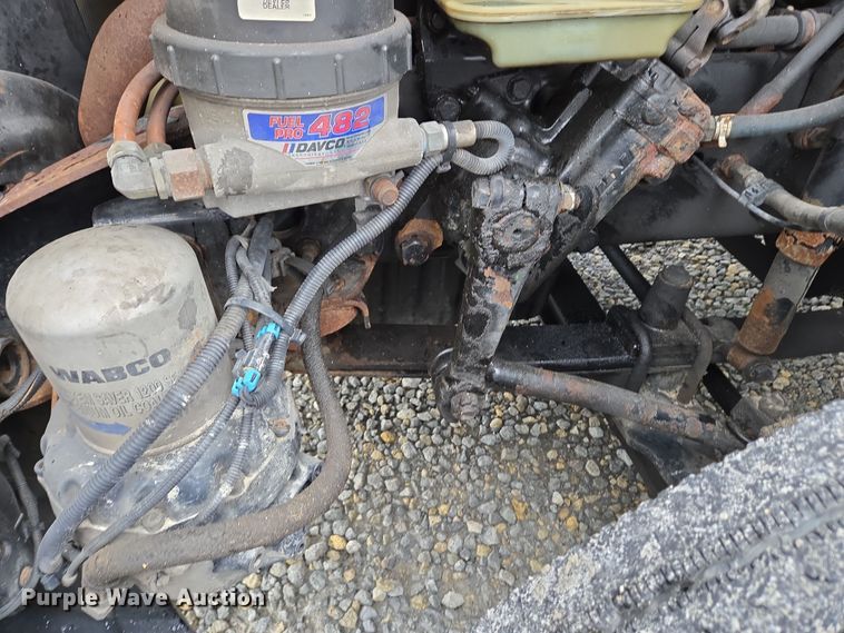 image for item EC4163 2012 Freightliner Cascadia semi truck