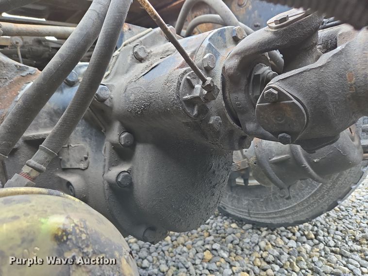 image for item EC4163 2012 Freightliner Cascadia semi truck