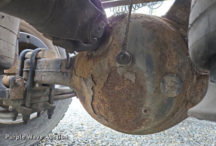 image for item EC4163 2012 Freightliner Cascadia semi truck