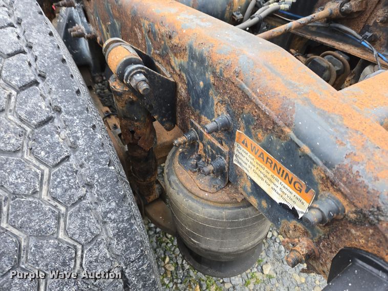 image for item EC4163 2012 Freightliner Cascadia semi truck