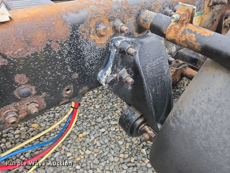 image for item EC4163 2012 Freightliner Cascadia semi truck