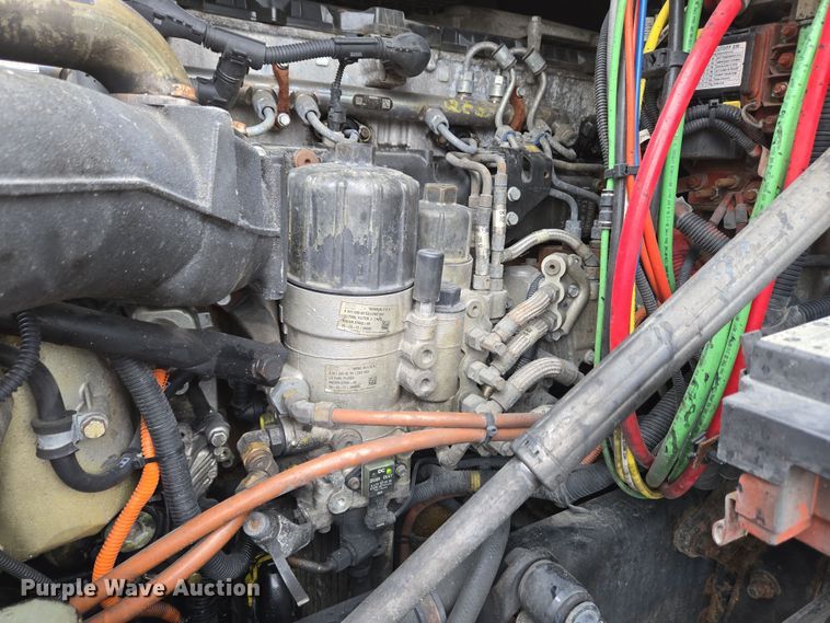 image for item EC4163 2012 Freightliner Cascadia semi truck