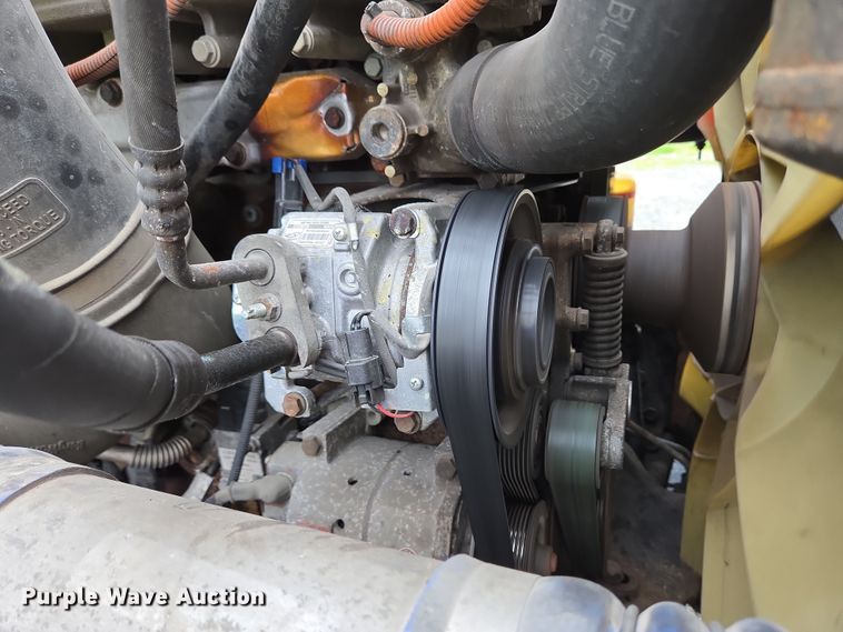 image for item EC4163 2012 Freightliner Cascadia semi truck