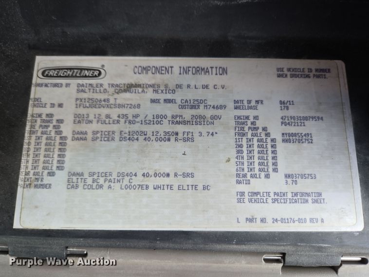 image for item EC4163 2012 Freightliner Cascadia semi truck