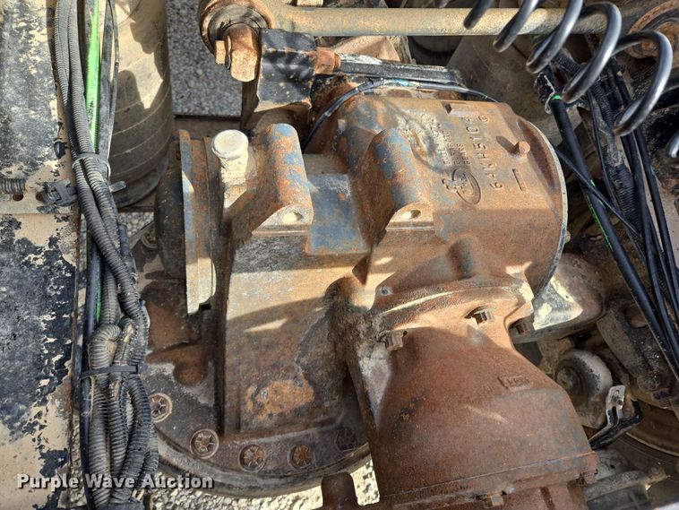 image for item ED2501 2005 Mack CH613 semi truck