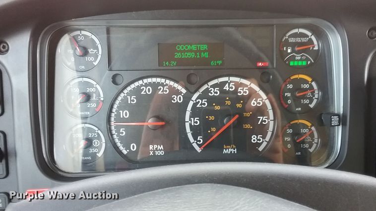 image for item ED4133 2020 Freightliner Business Class M2 box truck