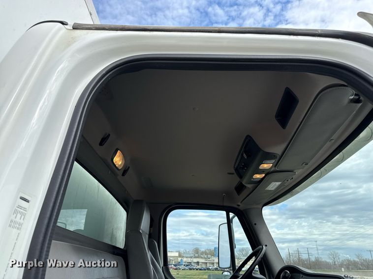 image for item ED4133 2020 Freightliner Business Class M2 box truck