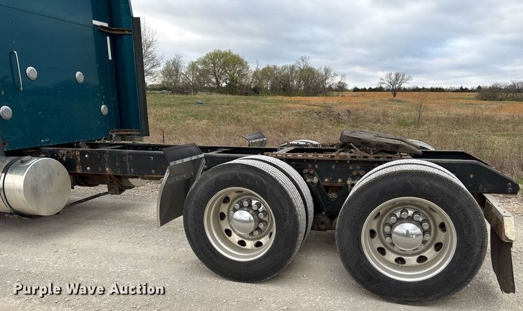 image for item ED4173 1999 Kenworth W900 semi truck