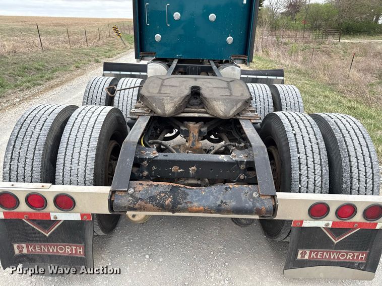 image for item ED4173 1999 Kenworth W900 semi truck
