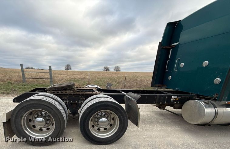 image for item ED4173 1999 Kenworth W900 semi truck