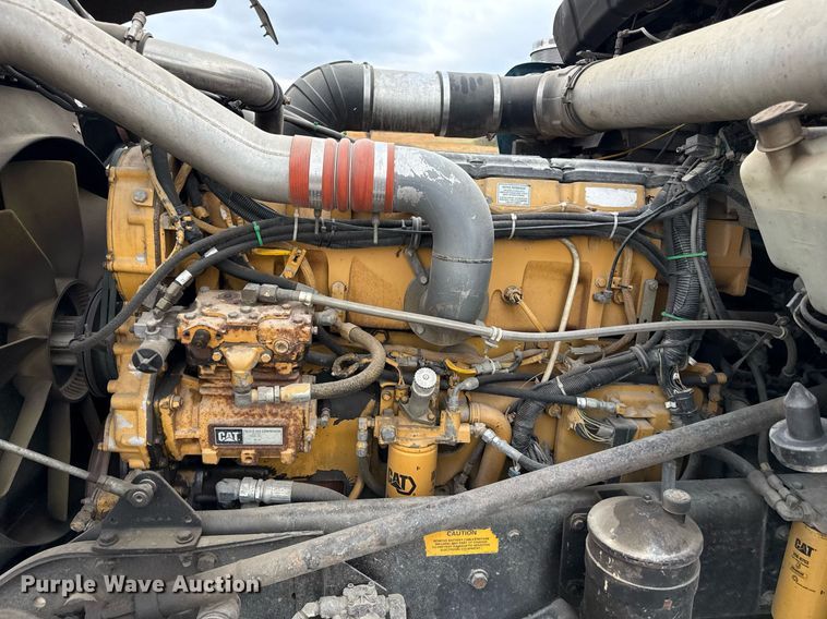 image for item ED4173 1999 Kenworth W900 semi truck