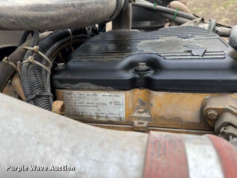 image for item ED4173 1999 Kenworth W900 semi truck