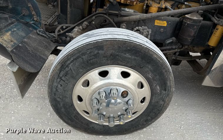 image for item ED4173 1999 Kenworth W900 semi truck