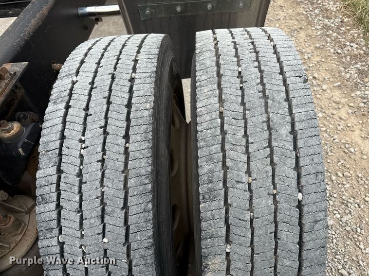 image for item ED4173 1999 Kenworth W900 semi truck