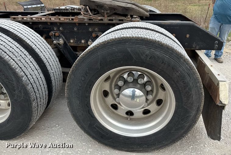 image for item ED4173 1999 Kenworth W900 semi truck