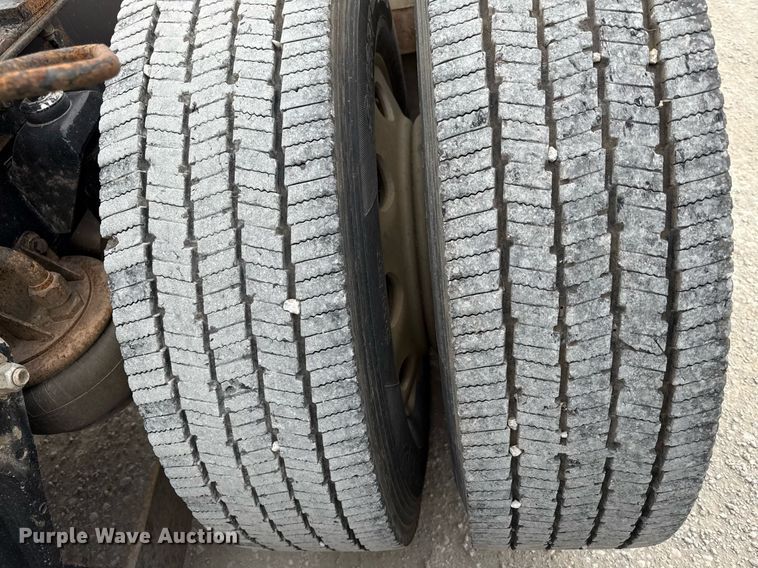 image for item ED4173 1999 Kenworth W900 semi truck