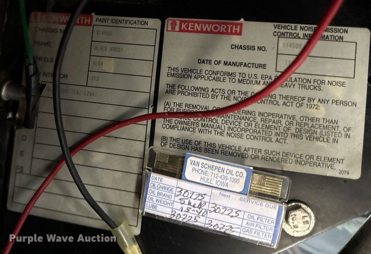 image for item ED4173 1999 Kenworth W900 semi truck