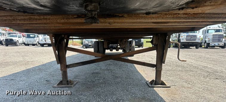 image for item EG0955 1998 Utility Trailer VS2DC dry van trailer