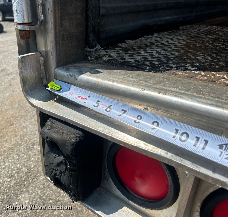 image for item EG0955 1998 Utility Trailer VS2DC dry van trailer