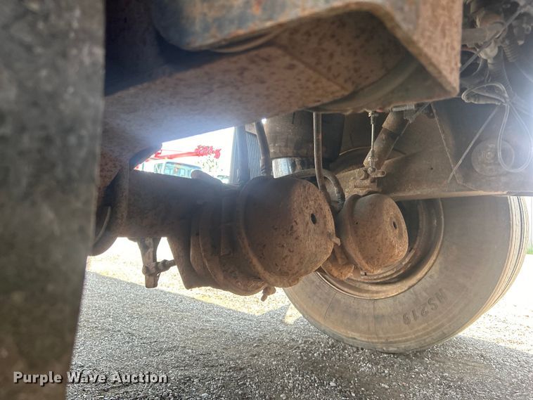 image for item EG0955 1998 Utility Trailer VS2DC dry van trailer