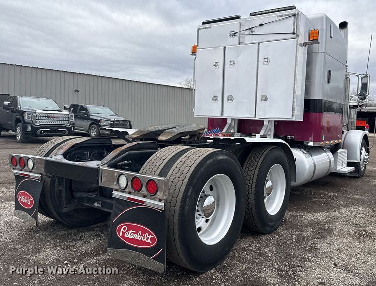 image for item EG2533 2008 Peterbilt 388 semi truck
