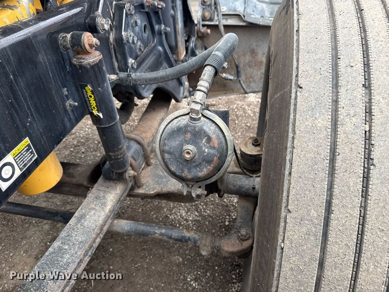 image for item EG2533 2008 Peterbilt 388 semi truck