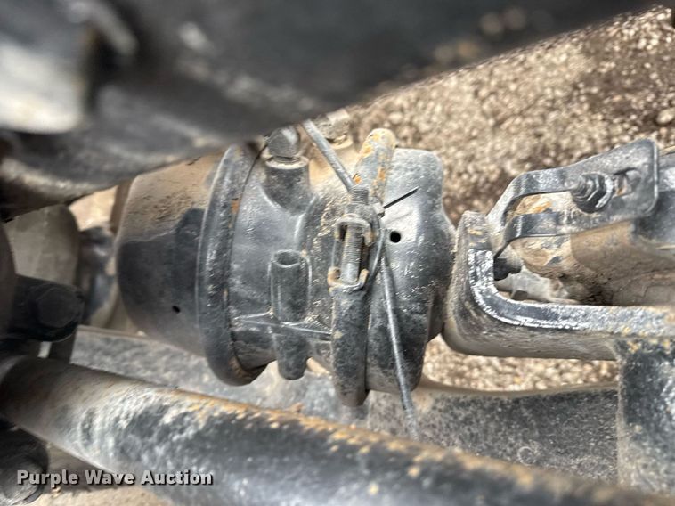 image for item EG2533 2008 Peterbilt 388 semi truck