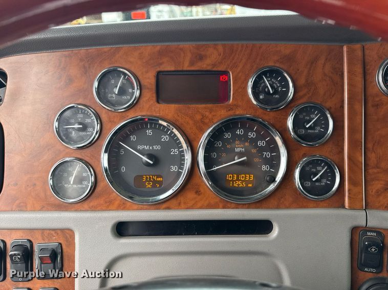 image for item EG2533 2008 Peterbilt 388 semi truck