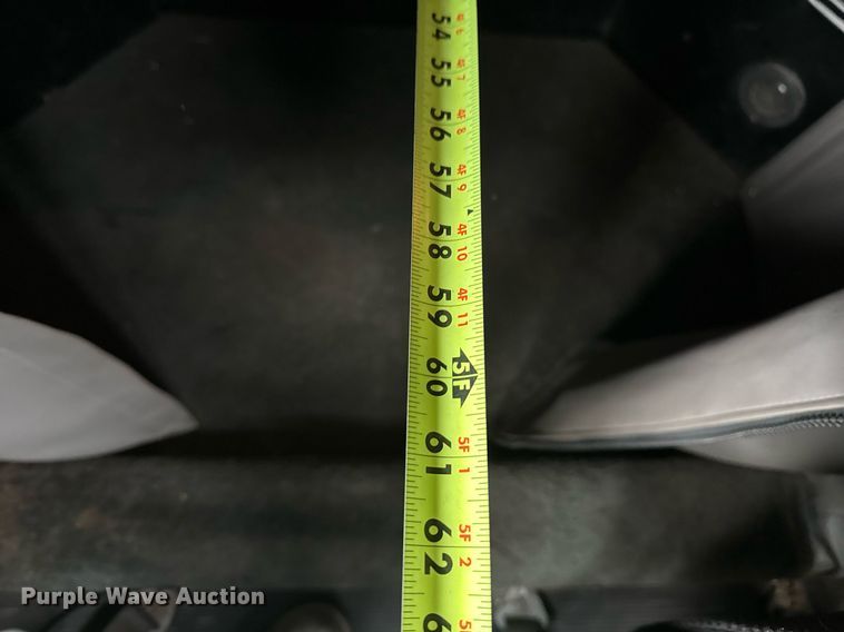 image for item EG2533 2008 Peterbilt 388 semi truck