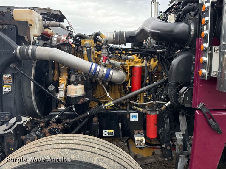 image for item EG2533 2008 Peterbilt 388 semi truck