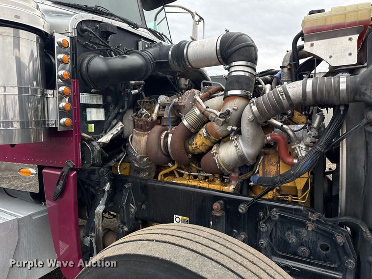 image for item EG2533 2008 Peterbilt 388 semi truck