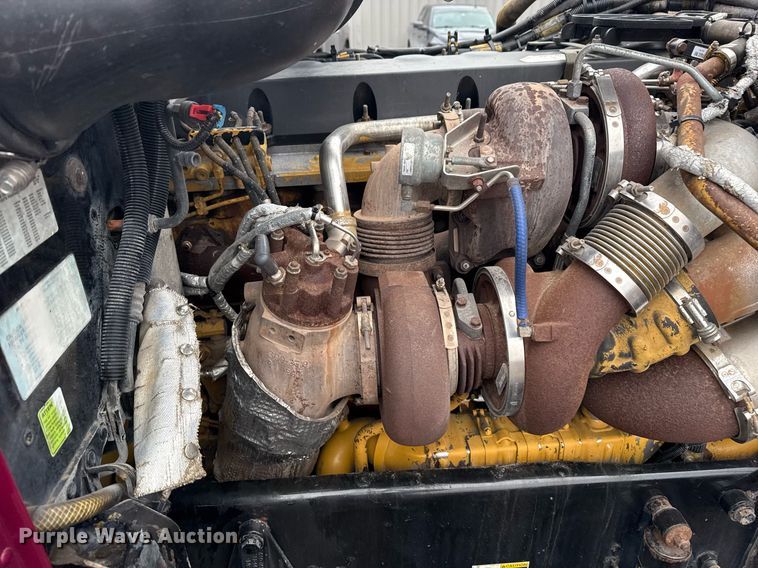 image for item EG2533 2008 Peterbilt 388 semi truck