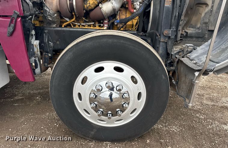 image for item EG2533 2008 Peterbilt 388 semi truck