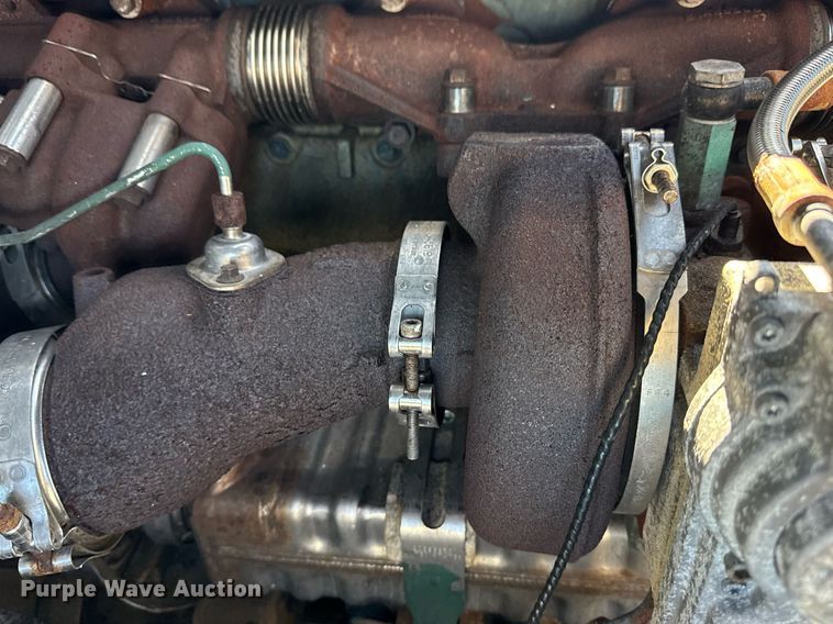 image for item EG2576 2013 Volvo Truck VNL semi truck