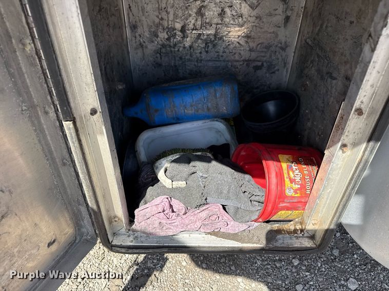 image for item EG5689 2010 Peterbilt 389 semi truck