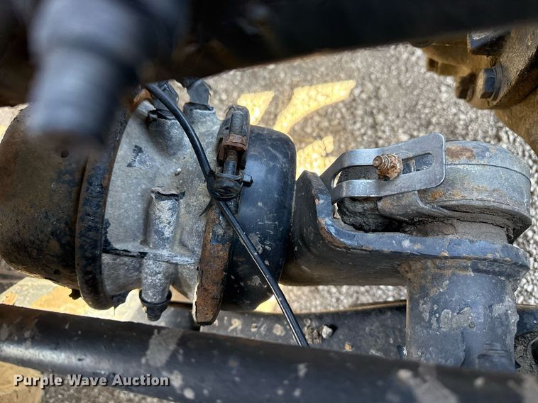 image for item EG5689 2010 Peterbilt 389 semi truck