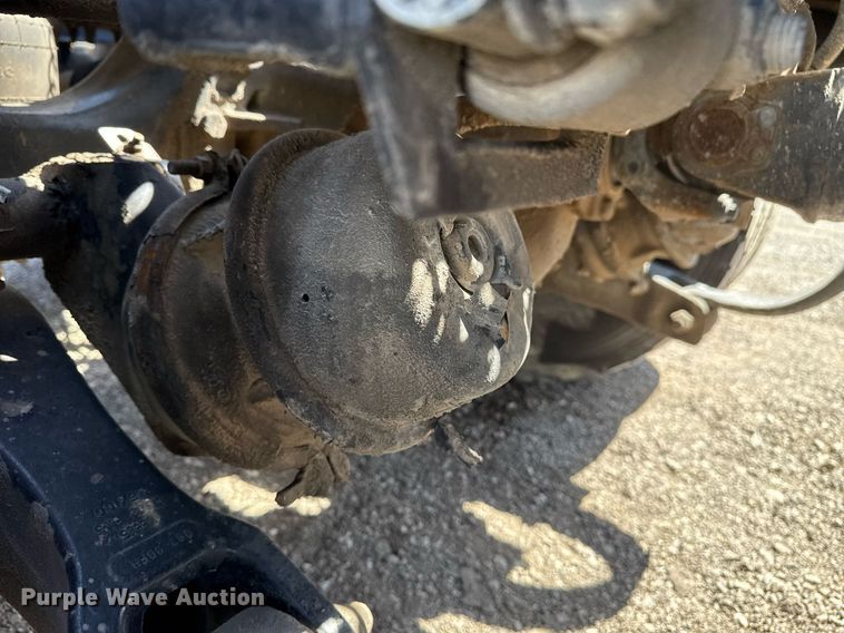 image for item EG5689 2010 Peterbilt 389 semi truck