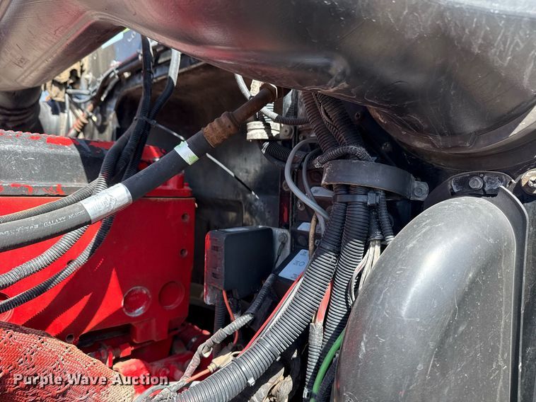 image for item EG5689 2010 Peterbilt 389 semi truck