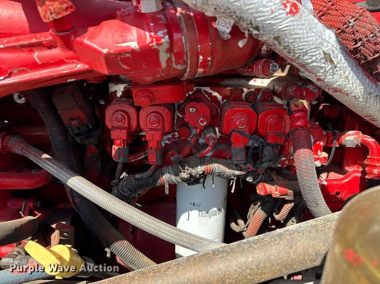 image for item EG5689 2010 Peterbilt 389 semi truck